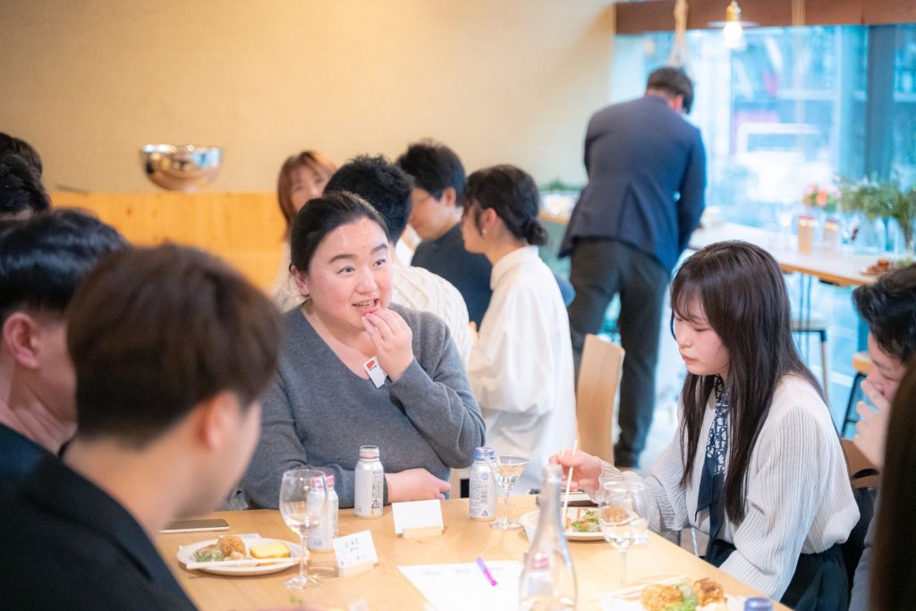 日本盛・はなや香イベントのディスカッションシーン