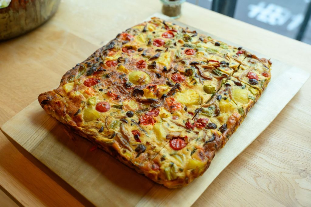 しめじとジャガイモのオムレツ