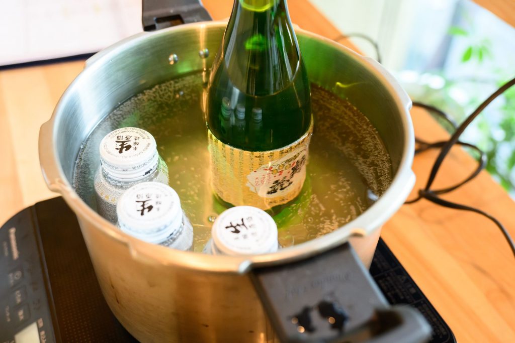 燗をつけている様子